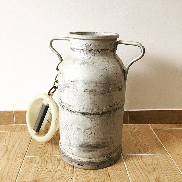 Anciens Pot à Lait et Broc en Zinc Repeints Gris - Vintage French
